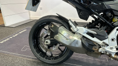 BMW F900 R
